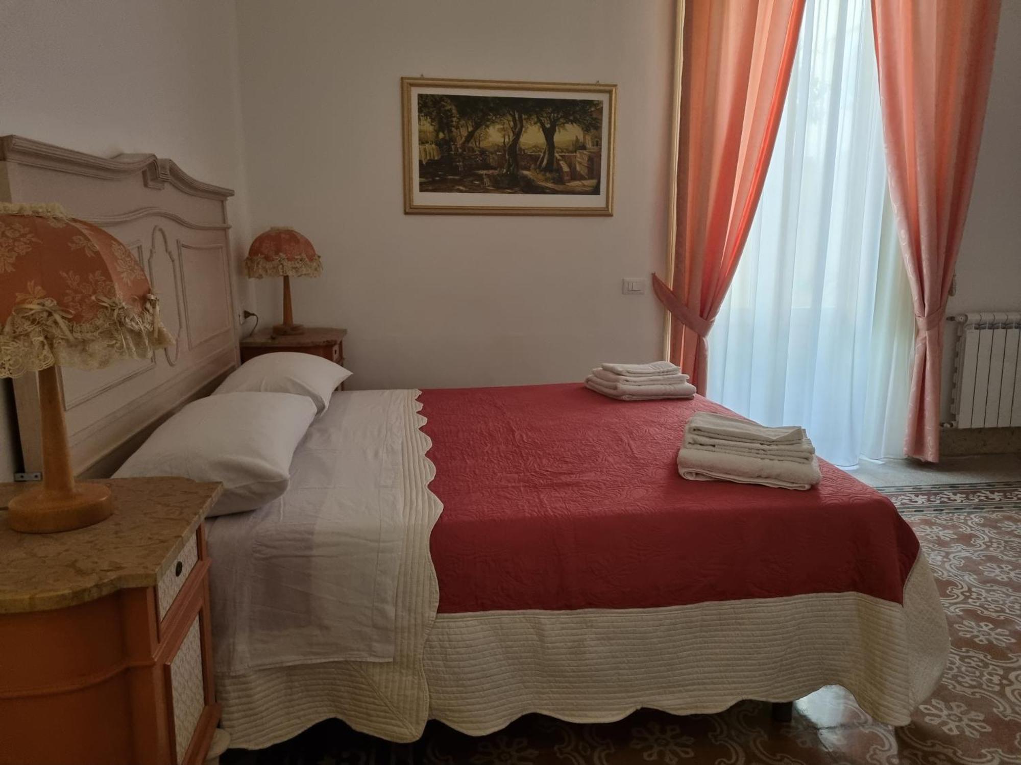 Le Rose Del Viale Otel Palermo Oda fotoğraf