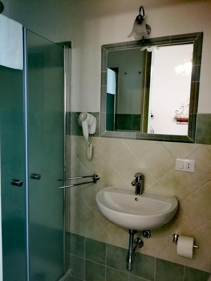 Le Rose Del Viale Otel Palermo Dış mekan fotoğraf