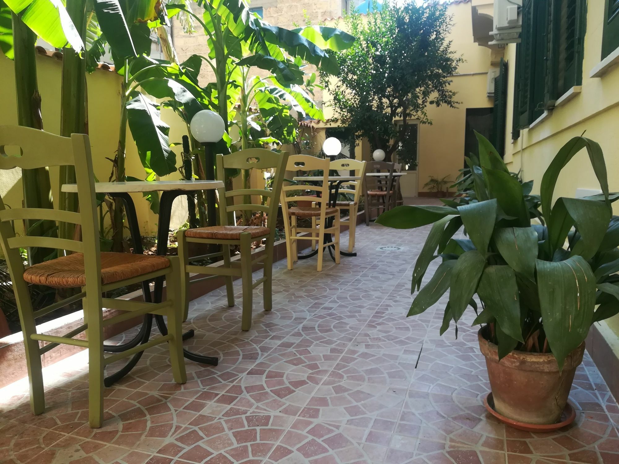 Le Rose Del Viale Otel Palermo Dış mekan fotoğraf